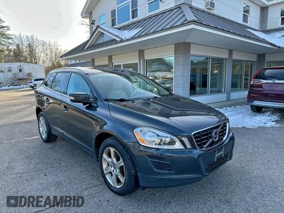 ✅ 2013 Volvo XC60 T6 • VIN: YV4902DZ8D2425632 • Lot: 96805315. Wystawiony na Copart z przebiegiem 157 024 mil. Bezpłatny archiwum sprzedaży aukcyjnych z USA i szczegółowy raport historii pojazdu na DreamBid. Zdjęcie 1.