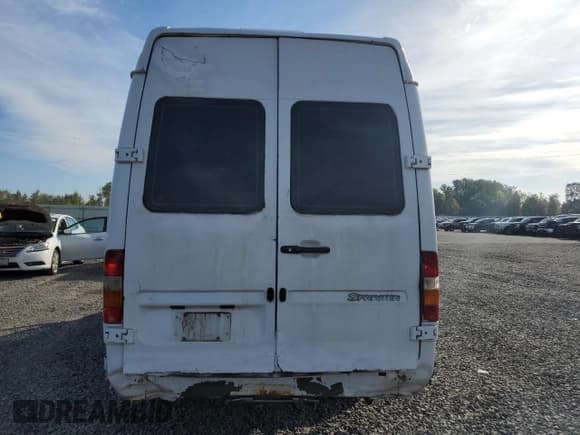 ✅ 2004 Dodge Sprinter • VIN: WD2PD744445634654 • Lot: 75332384. Listed on Copart with 446,647 mi. Free auction sales archive from the USA and detailed vehicle history report at DreamBid. Image 6.