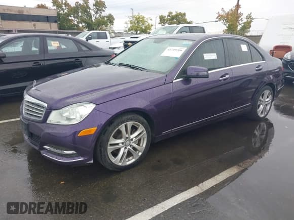 ✅ 2014 Mercedes-Benz C 250 Sport • VIN: WDDGF4HB0EG249218 • Лот: 43709206. Опубликован ранее на IAAI с пробегом 83 198 миль. Бесплатный доступ к архиву аукционных продаж из США и подробный отчёт об истории автомобиля на DreamBid. Изображение 2.