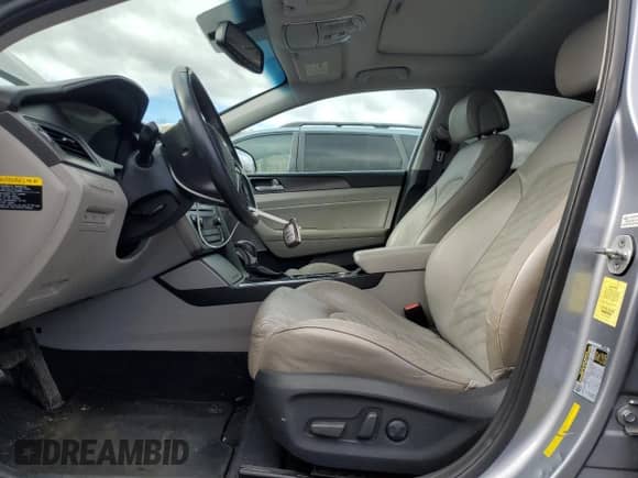 2016 Hyundai Sonata Sport z VIN 5NPE34AF0GH357974, wystawiony jako Copart lot #90990765 z przebiegiem 163 175 mil mil oraz Czysty tytuł • Clean title. Historia ofert i sprzedaży dostępna na DreamBid. Obrazek 7.