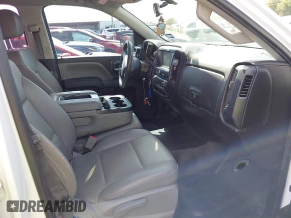 ✅ 2018 Chevrolet Silverado 1500 Work Truck • VIN: 1GCRCNEH4JZ262630 • Lot: 43312621. Wystawiony na IAAI z przebiegiem 192 882 mil. Bezpłatny archiwum sprzedaży aukcyjnych z USA i szczegółowy raport historii pojazdu na DreamBid. Zdjęcie 5.