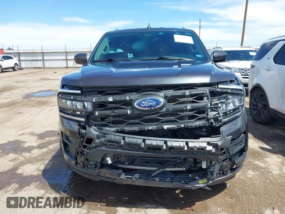 ✅ 2024 Ford Expedition Max XLT • VIN: 1FMJK1H87REA37010 • Lot: 42169128. Listed on IAAI with 18,478 mi. Free auction sales archive from the USA and detailed vehicle history report at DreamBid. Image 6.