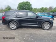 ✅ 2023 Ford Explorer King Ranch • VIN: 1FM5K8LC3PGA97812 • Lot: 42495831. Wystawiony na IAAI z przebiegiem 22 028 mil. Bezpłatny archiwum sprzedaży aukcyjnych z USA i szczegółowy raport historii pojazdu na DreamBid. Zdjęcie 13.