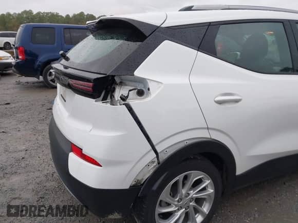 2023 Chevrolet Bolt EUV LT с VIN 1G1FY6S04P4133584, выставлен на аукционе IAAI как лот 43524108 с пробегом 93 126 миль миль и . История ставок и продаж доступна на DreamBid. Изображение 6.