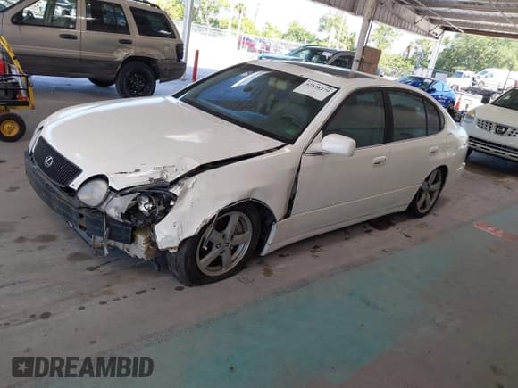 ✅ 1998 Lexus GS 300 • VIN: JT8BD68S8W0030926 • Lot: 42828279. Listed on IAAI with 236,917 mi. Free auction sales archive from the USA and detailed vehicle history report at DreamBid. Image 2.