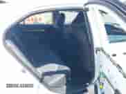 2022 Toyota Camry SE z VIN 4T1G11AK5NU075077, wystawiony jako IAAI lot #42359500 z przebiegiem 35 938 mil mil oraz . Historia ofert i sprzedaży dostępna na DreamBid. Obrazek 8.