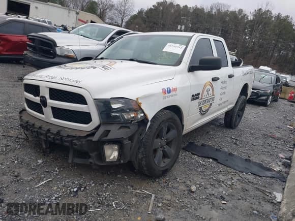 ✅ 2018 Ram 1500 Tradesman • VIN: 1C6RR6FG3JS147382 • Лот: 41251352. Опубликован ранее на IAAI с пробегом 166 066 миль. Бесплатный доступ к архиву аукционных продаж из США и подробный отчёт об истории автомобиля на DreamBid. Изображение 2.