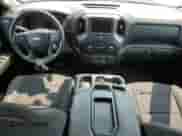 2020 Chevrolet Silverado 1500 Work Truck z VIN 1GCRYAEH6LZ287476, wystawiony jako Copart lot #66637155 z przebiegiem 90 576 mil mil oraz Szkoda całkowita • Salvage title. Historia ofert i sprzedaży dostępna na DreamBid. Obrazek 8.