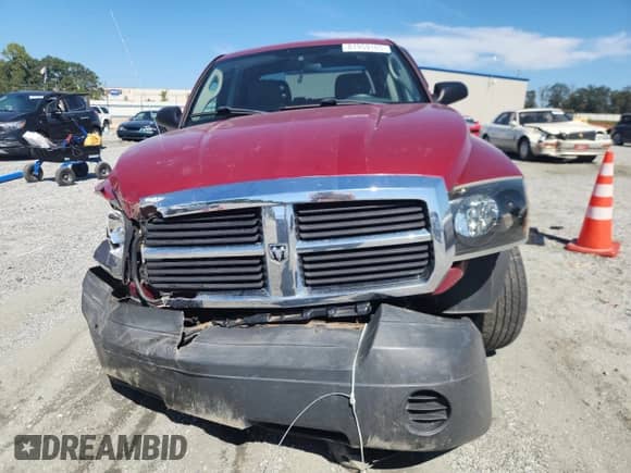 ✅ 2006 Dodge Dakota ST • VIN: 1D7HE28N46S645186 • Lot: 81959105. Wystawiony na Copart z przebiegiem 189 640 mil. Bezpłatny archiwum sprzedaży aukcyjnych z USA i szczegółowy raport historii pojazdu na DreamBid. Zdjęcie 5.