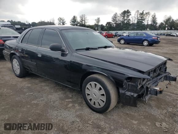 ✅ 2011 Ford Police Interceptor • VIN: 2FABP7BV9BX101098 • Lot: 73467384. Wystawiony na Copart z przebiegiem Nie podano. Bezpłatny archiwum sprzedaży aukcyjnych z USA i szczegółowy raport historii pojazdu na DreamBid. Zdjęcie 4.