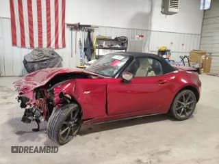 ✅ 2019 Mazda MX-5 Miata Grand Touring • VIN: JM1NDAD76K0306825 • Лот: 67728315. Опубликован ранее на Copart с пробегом Не указан. Бесплатный доступ к архиву аукционных продаж из США и подробный отчёт об истории автомобиля на DreamBid. Изображение 1.