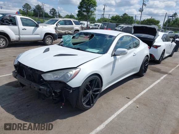 ✅ 2015 Hyundai Genesis Coupe R-Spec • VIN: KMHHU6KJ9FU122269 • Lot: 42146141. Listed on IAAI with 91,352 mi. Free auction sales archive from the USA and detailed vehicle history report at DreamBid. Image 19.