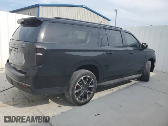 ✅ 2021 Chevrolet Suburban RST • VIN: 1GNSCEKD4MR402125 • Lot: 64978234. Wystawiony na Copart z przebiegiem 44 080 mil. Bezpłatny archiwum sprzedaży aukcyjnych z USA i szczegółowy raport historii pojazdu na DreamBid. Zdjęcie 3.