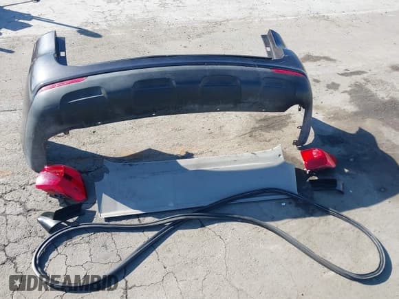 ✅ 2019 Kia Sedona EX • VIN: KNDMB5C16K6558920 • Лот: 43394620. Опубликован ранее на IAAI с пробегом 182 931 миль. Бесплатный доступ к архиву аукционных продаж из США и подробный отчёт об истории автомобиля на DreamBid. Изображение 12.