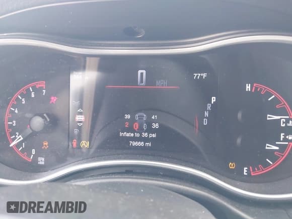 ✅ 2019 Dodge Durango SXT Plus • VIN: 1C4RDJAG9KC645325 • Lot: 42221279. Wystawiony na IAAI z przebiegiem 79 666 mil. Bezpłatny archiwum sprzedaży aukcyjnych z USA i szczegółowy raport historii pojazdu na DreamBid. Zdjęcie 7.