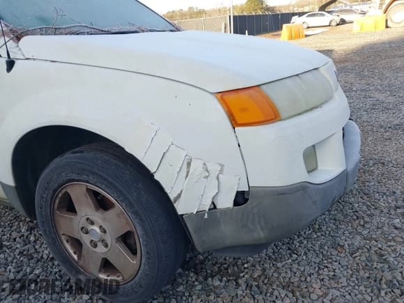 ✅ 2005 Saturn VUE • VIN: 5GZCZ53405S831295 • Lot: 41335294. Wystawiony na IAAI z przebiegiem 249 998 mil. Bezpłatny archiwum sprzedaży aukcyjnych z USA i szczegółowy raport historii pojazdu na DreamBid. Zdjęcie 14.