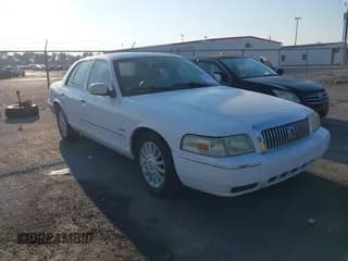 ✅ 2010 Mercury Grand Marquis LS • VIN: 2MEBM7FV9AX632540 • Лот: 43031404. Опубликован ранее на IAAI с пробегом 217 456 миль. Бесплатный доступ к архиву аукционных продаж из США и подробный отчёт об истории автомобиля на DreamBid. Изображение 1.