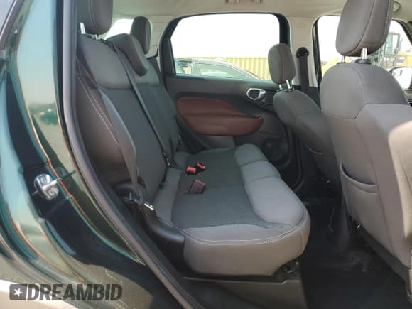 ✅ 2014 FIAT 500L Trekking • VIN: ZFBCFADH4EZ010196 • Lot: 62566094. Listed on Copart with 128,519 mi. Free auction sales archive from the USA and detailed vehicle history report at DreamBid. Image 10.