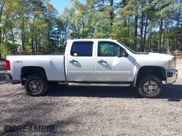 ✅ 2009 Chevrolet Silverado 2500HD LT • VIN: 1GCHK53KX9F183182 • Лот: 43470161. Опубликован ранее на IAAI с пробегом 117 211 миль. Бесплатный доступ к архиву аукционных продаж из США и подробный отчёт об истории автомобиля на DreamBid. Изображение 13.