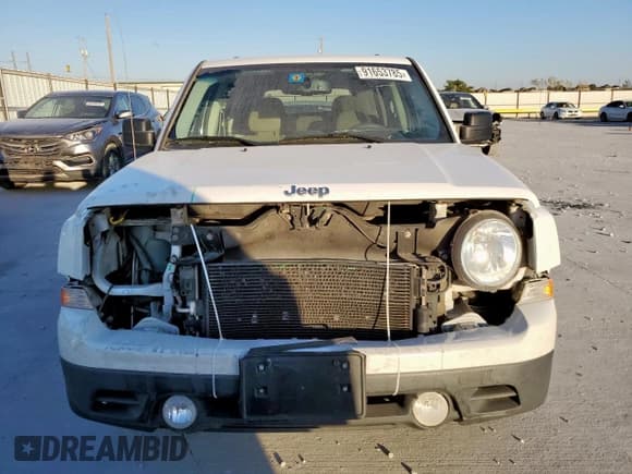 ✅ 2016 Jeep Patriot Latitude • VIN: 1C4NJPFA6GD682056 • Lot: 91653785. Listed on Copart with 126,625 mi. Free auction sales archive from the USA and detailed vehicle history report at DreamBid. Image 5.