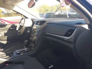 ✅ 2017 Chevrolet Traverse LT • VIN: 1GNKVGKD1HJ318628 • Lot: 43429318. Wystawiony na IAAI z przebiegiem 133 441 mil. Bezpłatny archiwum sprzedaży aukcyjnych z USA i szczegółowy raport historii pojazdu na DreamBid. Zdjęcie 5.