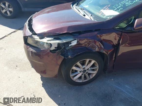 ✅ 2017 Kia Forte LX • VIN: 3KPFL4A7XHE130875 • Lot: 43624209. Listed on IAAI with 142,692 mi. Free auction sales archive from the USA and detailed vehicle history report at DreamBid. Image 12.