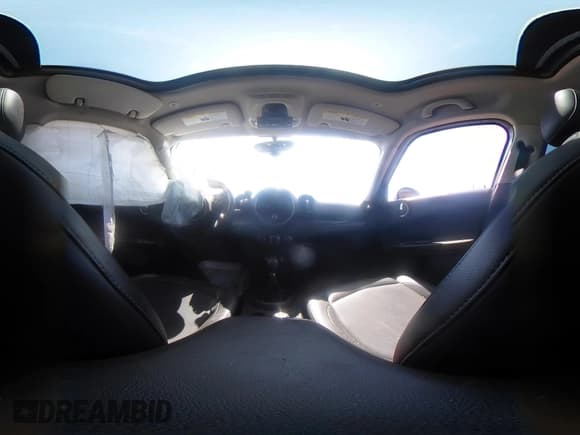 ✅ 2019 MINI Countryman Cooper • VIN: WMZYS7C57K3F45677 • Lot: 42560469. Listed on IAAI with 73,925 mi. Free auction sales archive from the USA and detailed vehicle history report at DreamBid. Image 18.