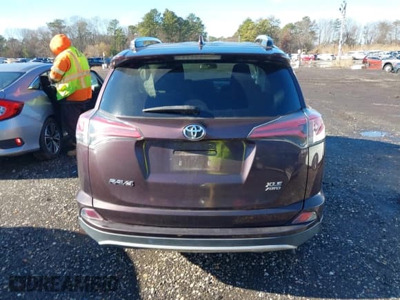 ✅ 2016 Toyota RAV4 XLE • VIN: 2T3RFREV8GW514487 • Лот: 43818285. Опубликован ранее на IAAI с пробегом 68 328 миль. Бесплатный доступ к архиву аукционных продаж из США и подробный отчёт об истории автомобиля на DreamBid. Изображение 16.