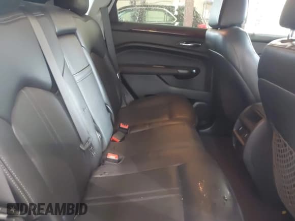 ✅ 2014 Cadillac SRX Performance Collection • VIN: 3GYFNFE36ES680644 • Lot: 42884328. Wystawiony na IAAI z przebiegiem 83 002 mil. Bezpłatny archiwum sprzedaży aukcyjnych z USA i szczegółowy raport historii pojazdu na DreamBid. Zdjęcie 8.