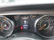 ✅ 2019 Jeep Wrangler Unlimited Sport S • VIN: 1C4HJXDN5KW634726 • Lot: 43229188. Wystawiony na IAAI z przebiegiem 98 032 mil. Bezpłatny archiwum sprzedaży aukcyjnych z USA i szczegółowy raport historii pojazdu na DreamBid. Zdjęcie 7.