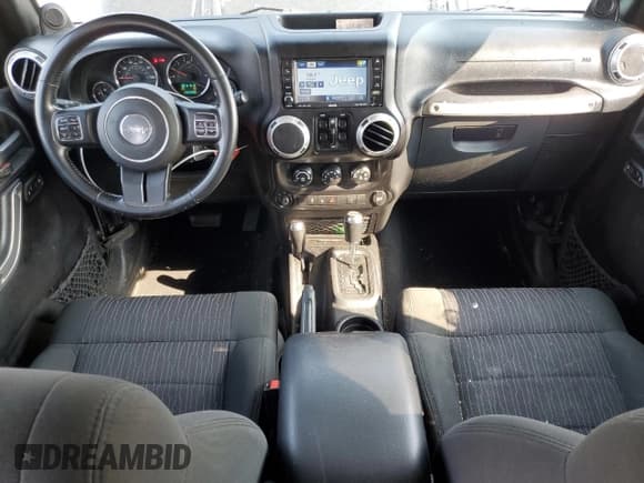 ✅ 2011 Jeep Wrangler Unlimited Sahara • VIN: 1J4BA5H15BL635453 • Лот: 71744825. Опубликован ранее на Copart с пробегом 106 280 миль. Бесплатный доступ к архиву аукционных продаж из США и подробный отчёт об истории автомобиля на DreamBid. Изображение 8.