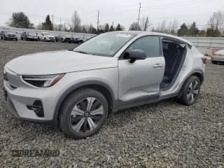 ✅ 2023 Volvo C40 Plus • VIN: YV4ED3GL1P2037338 • Лот: 42574794. Опубликован ранее на Copart с пробегом 4 004 миль. Бесплатный доступ к архиву аукционных продаж из США и подробный отчёт об истории автомобиля на DreamBid. Изображение 1.