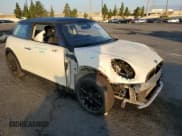 ✅ 2015 MINI Hardtop • VIN: WMWXM5C57F3A59822 • Lot: 81872625. Wystawiony na Copart z przebiegiem 99 475 mil. Bezpłatny archiwum sprzedaży aukcyjnych z USA i szczegółowy raport historii pojazdu na DreamBid. Zdjęcie 4.