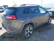 ✅ 2014 Jeep Cherokee Trailhawk • VIN: 1C4PJMBS7EW199070 • Lot: 43276765. Wystawiony na IAAI z przebiegiem 106 888 mil. Bezpłatny archiwum sprzedaży aukcyjnych z USA i szczegółowy raport historii pojazdu na DreamBid. Zdjęcie 4.