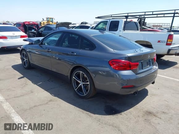 ✅ 2018 BMW 4 Series 440i • VIN: WBA4J5C5XJBF07996 • Lot: 42361352. Wystawiony na IAAI z przebiegiem 62 365 mil. Bezpłatny archiwum sprzedaży aukcyjnych z USA i szczegółowy raport historii pojazdu na DreamBid. Zdjęcie 3.