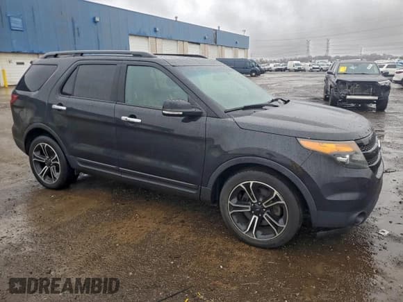 ✅ 2014 Ford Explorer Sport • VIN: 1FM5K8GT1EGA74083 • Lot: 94451835. Wystawiony na Copart z przebiegiem 180 860 mil. Bezpłatny archiwum sprzedaży aukcyjnych z USA i szczegółowy raport historii pojazdu na DreamBid. Zdjęcie 4.