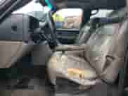 2001 Chevrolet Suburban LT с VIN 3GNFK16T91G237196, выставлен на аукционе Copart как лот 81574134 с пробегом 275 571 миль миль и Списание • Salvage title. История ставок и продаж доступна на DreamBid. Изображение 7.