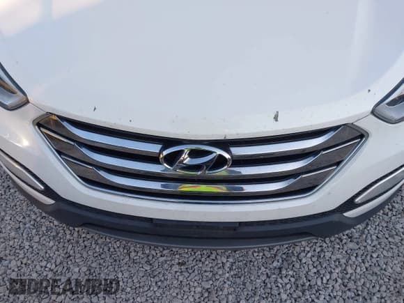 ✅ 2014 Hyundai Santa Fe • VIN: 5XYZUDLB8EG223579 • Lot: 43887430. Listed on IAAI with 181,075 mi. Free auction sales archive from the USA and detailed vehicle history report at DreamBid. Image 12.
