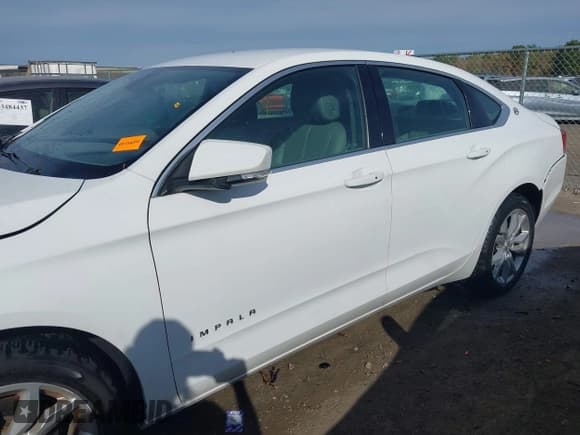 ✅ 2019 Chevrolet Impala LT • VIN: 1G11Z5S34KU119401 • Lot: 43484634. Listed on IAAI with 75,897 mi. Free auction sales archive from the USA and detailed vehicle history report at DreamBid. Image 14.