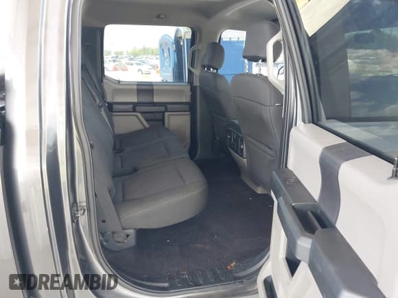 ✅ 2017 Ford F-150 XL • VIN: 1FTEW1CPXHFA21255 • Lot: 42701833. Listed on IAAI with Not provided. Free auction sales archive from the USA and detailed vehicle history report at DreamBid. Image 8.