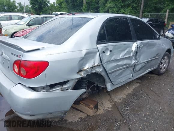 ✅ 2007 Toyota Corolla CE • VIN: 2T1BR32E37C785042 • Lot: 42650410. Listed on IAAI with 260,265 mi. Free auction sales archive from the USA and detailed vehicle history report at DreamBid. Image 6.