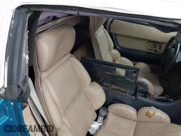 ✅ 1993 Chevrolet Corvette • VIN: 1G1YY33P2P5105165 • Lot: 42410809. Listed on IAAI with Not provided. Free auction sales archive from the USA and detailed vehicle history report at DreamBid. Image 8.