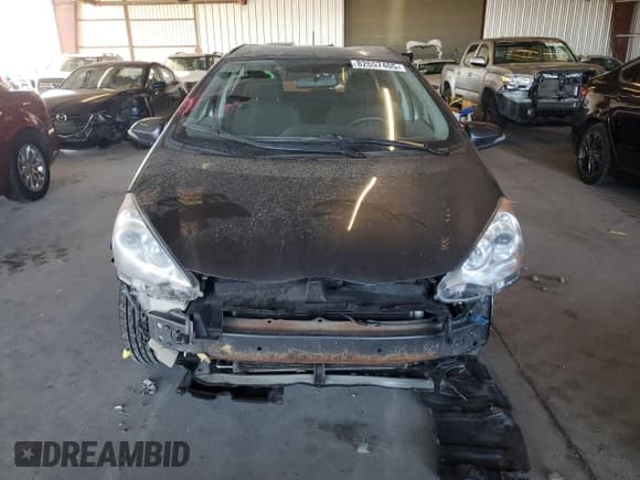 ✅ 2013 Toyota Prius One • VIN: JTDKDTB34D1553935 • Lot: 82657405. Wystawiony na Copart z przebiegiem 211 935 mil. Bezpłatny archiwum sprzedaży aukcyjnych z USA i szczegółowy raport historii pojazdu na DreamBid. Zdjęcie 5.