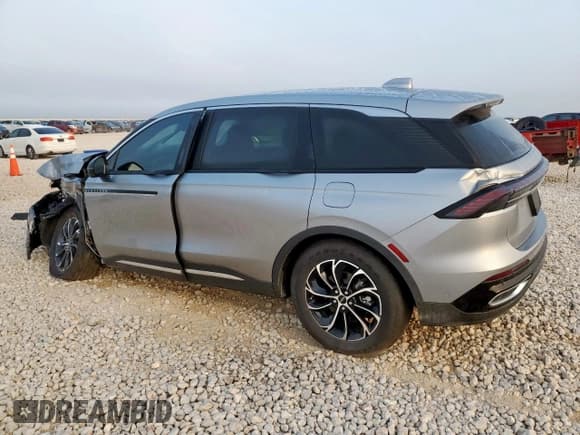 ✅ 2024 Lincoln Nautilus Premiere • VIN: 5LMPJ8JA9RJ825522 • Lot: 70956105. Wystawiony na Copart z przebiegiem Nie podano. Bezpłatny archiwum sprzedaży aukcyjnych z USA i szczegółowy raport historii pojazdu na DreamBid. Zdjęcie 2.