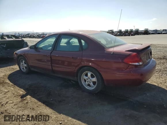 ✅ 2004 Ford Taurus SES • VIN: 1FAFP55284G187343 • Лот: 85582475. Опубликован ранее на Copart с пробегом 124 105 миль. Бесплатный доступ к архиву аукционных продаж из США и подробный отчёт об истории автомобиля на DreamBid. Изображение 2.