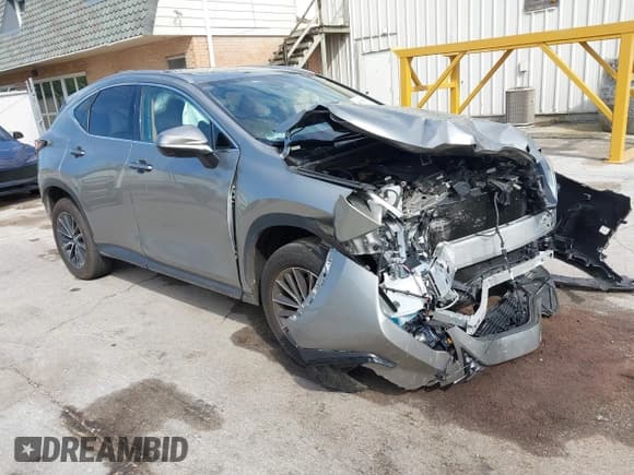 ✅ 2024 Lexus NX 350 Premium • VIN: 2T2GGCEZ5RC058414 • Lot: 43102760. Wystawiony na IAAI z przebiegiem 25 807 mil. Bezpłatny archiwum sprzedaży aukcyjnych z USA i szczegółowy raport historii pojazdu na DreamBid. Zdjęcie 1.