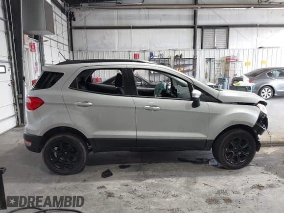✅ 2018 Ford EcoSport SE • VIN: MAJ6P1UL0JC232300 • Lot: 42727286. Wystawiony na IAAI z przebiegiem 126 226 mil. Bezpłatny archiwum sprzedaży aukcyjnych z USA i szczegółowy raport historii pojazdu na DreamBid. Zdjęcie 13.