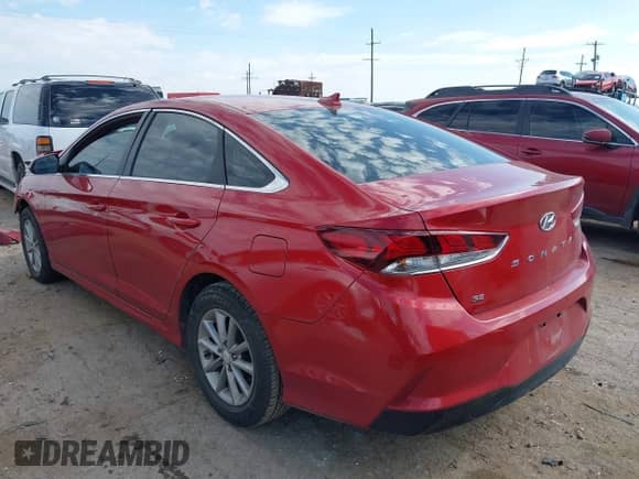 2018 Hyundai Sonata SE с VIN 5NPE24AF0JH726553, выставлен на аукционе IAAI как лот 43196332 с пробегом 77 313 миль миль и . История ставок и продаж доступна на DreamBid. Изображение 3.