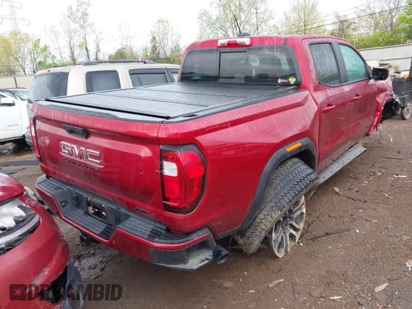 ✅ 2024 GMC Canyon 4WD AT4 • VIN: 1GTP6DEK5R1152863 • Лот: 42114275. Опубликован ранее на IAAI с пробегом 21 584 миль. Бесплатный доступ к архиву аукционных продаж из США и подробный отчёт об истории автомобиля на DreamBid. Изображение 4.