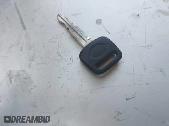 ✅ 2000 Toyota Tacoma PreRunner • VIN: 4TASN92N9YZ584117 • Lot: 43868258. Listed on IAAI with 211,530 mi. Free auction sales archive from the USA and detailed vehicle history report at DreamBid. Image 11.